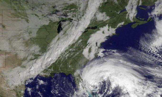 Hurricane Sandy Strengthens