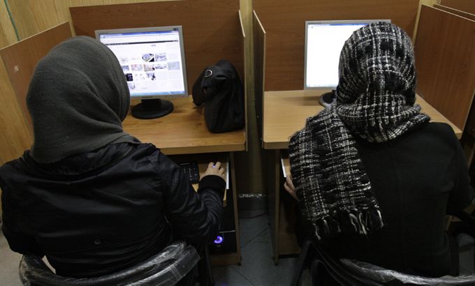 Listening Post - Controlling Iran''s cyberspace