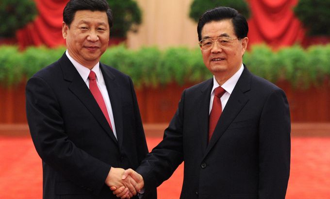 China President Hu Jintao (R), and Xi Jinping