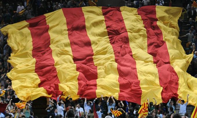Huge Catalan flag