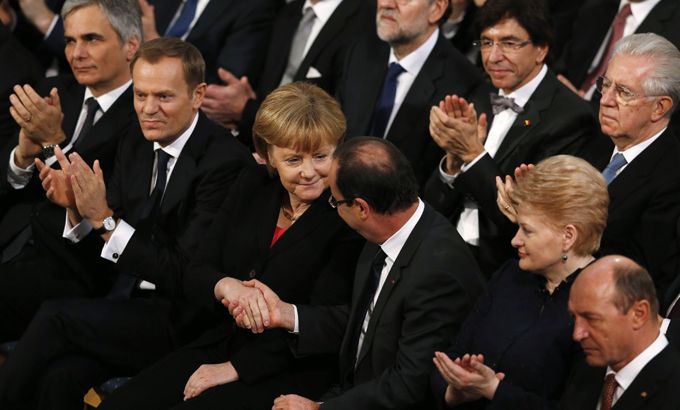 Merkel and Hollande cheer Nobel Peace Prize