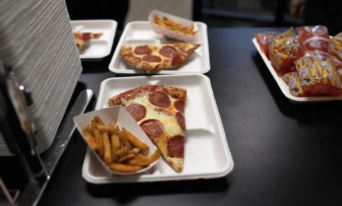 Congress Allows Pizza To Be Considered Vegetable In School Lunches