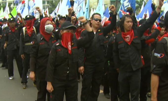 Indonesia protests over wages