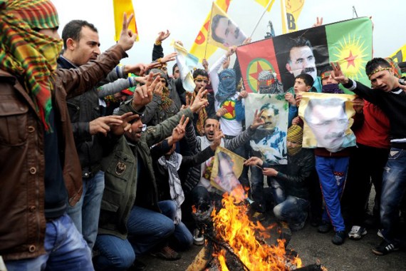 Jailed Kurd leader dons mantle of peacemaker