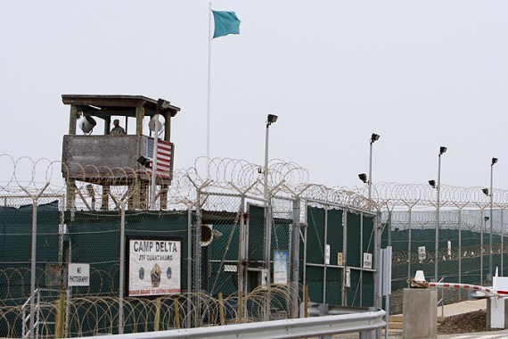 Obama vows again to close prison at Guantanamo