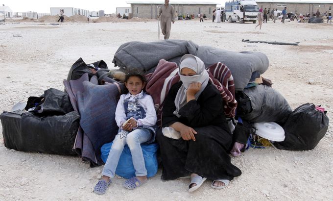 Syrian refugees riot over Jordan camp plight