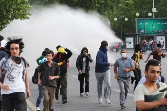 Turkish police tear gas protesters