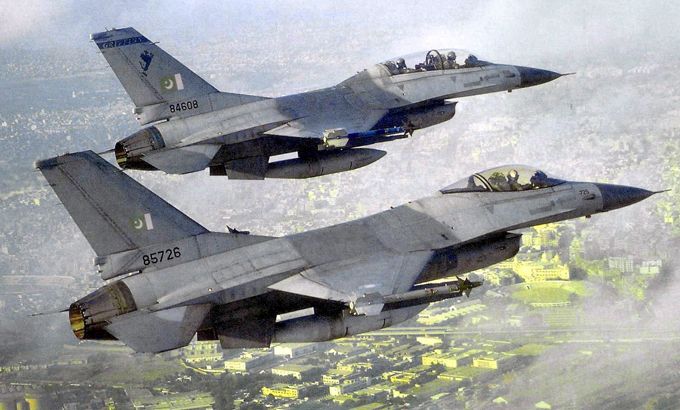Pakistan F-16s