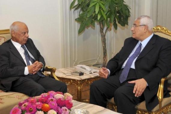 Egypt''s interim President Adli Mansour meets with Egypt''s former Finance Minister Hazem el-Beblawi in Cairo