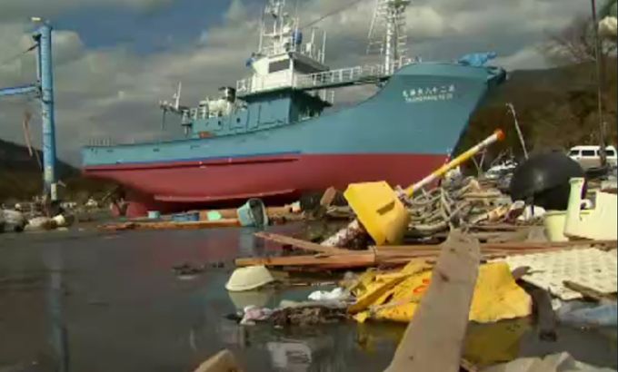 Japan''s tsunami debris trashes Canadian shore
