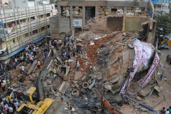 INDIA-ACCIDENT-BUILDING-COLLAPSE