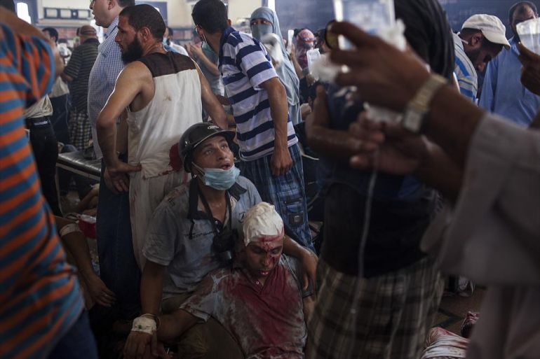 Egypt Security forces break up Rabaah al-Adawiya sit-in by force