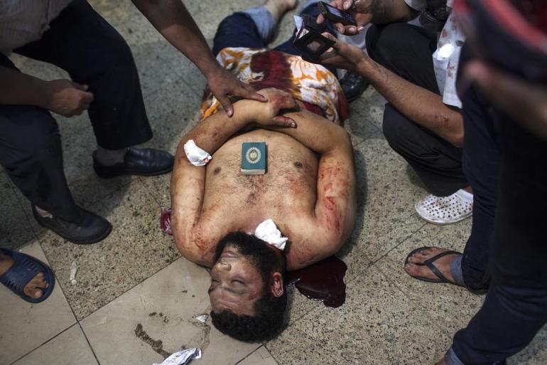 Egypt Security forces break up Rabaah al-Adawiya sit-in by force