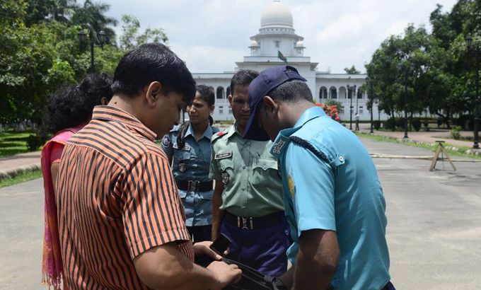 Bangladesh court bans Jamaat