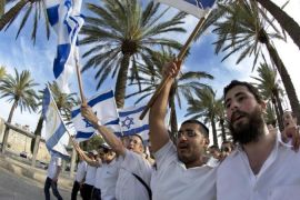 Israelis march through Jerusalem Old City on Jerusalem Day
