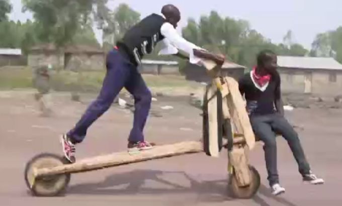 Wooden bikes take off in DRC city