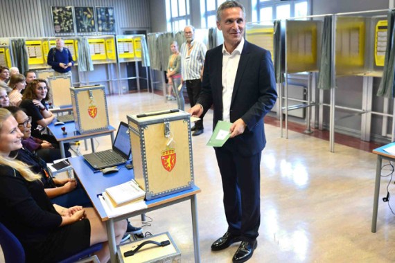 Norwegian Prime Minister Jens Stoltenberg casts his ballot