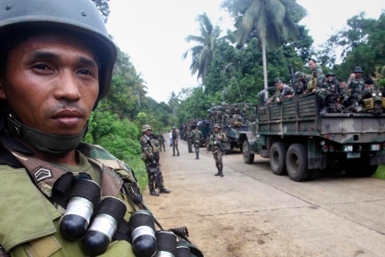 Filipino soldiers deployed near the Abu Sayyaf camp