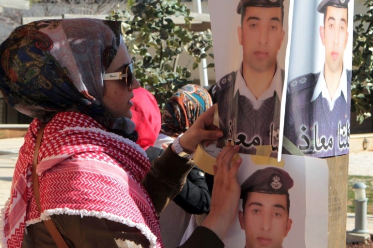 Jordanians show support for captured pilot
