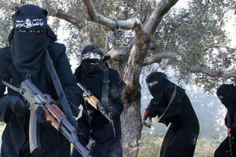 Female ISIL fighters