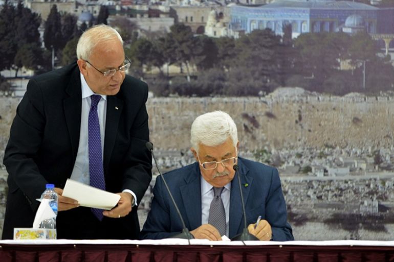Palestinian President Abbas signs international treaties in Ramallah