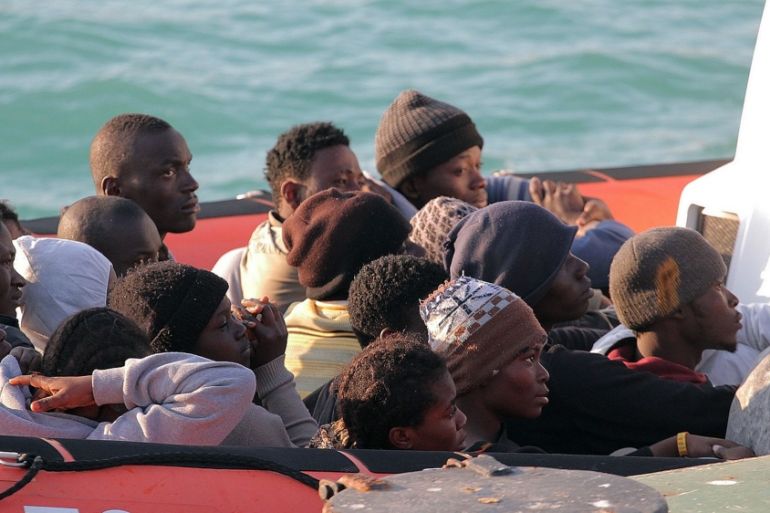 Migrant boat italy