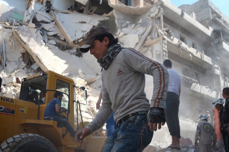 Syrian regime forces attack a pre-school in Aleppo