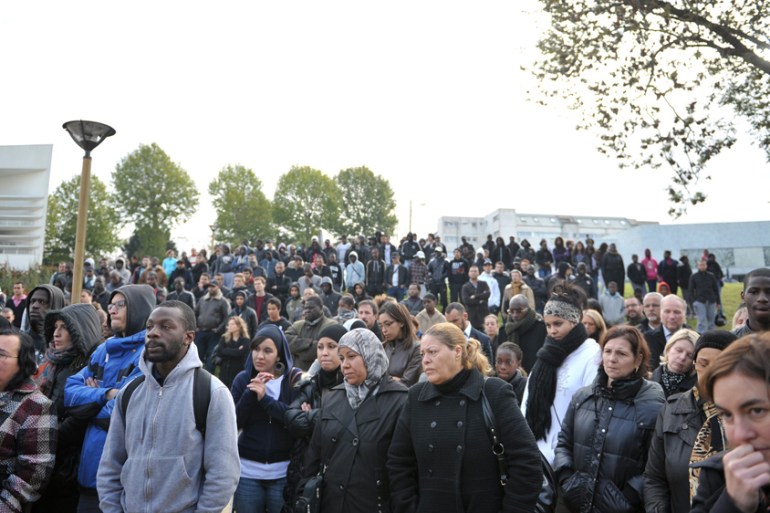 People gather on October 27, 2010 in Clichy