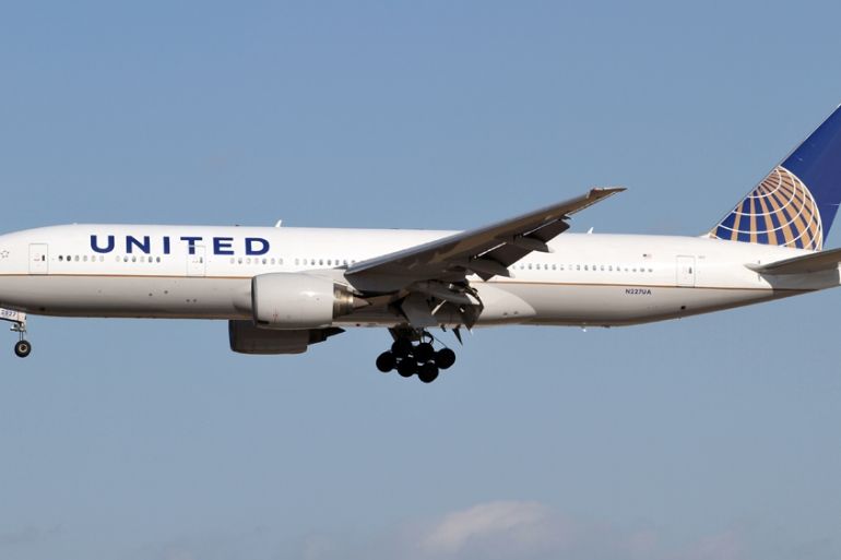United Airlines 777