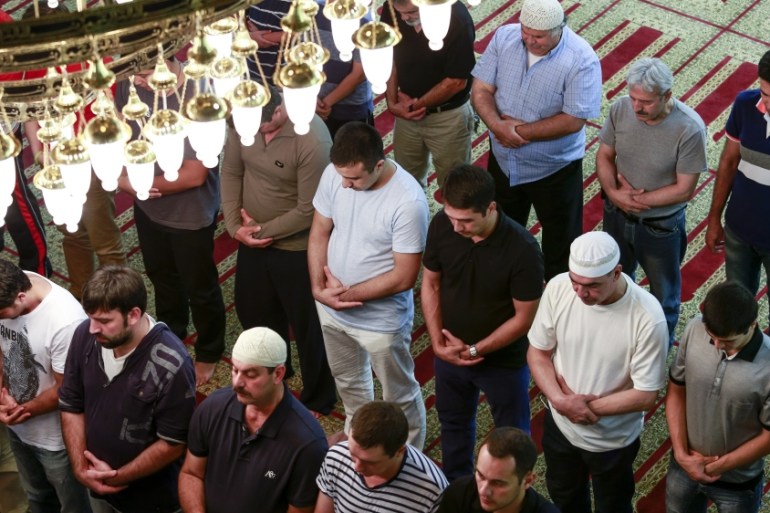 Muslims perform the first prayer on this year''s eve of the Islamic holy month of Ramadan at the Abu Ayyub Mosque in Brooklyn, New York [Getty]