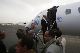 Yemen, Houthis boarding plane for Geneva