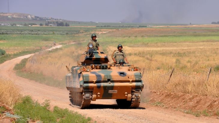 Turkish soldiers at Syria-Turkey border