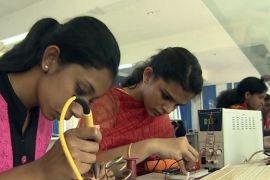 Indian graduates design device to help death