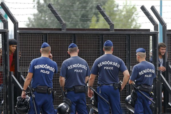 Унгария освободи повече от 1400 чуждестранни затворници, което разгневи ЕС