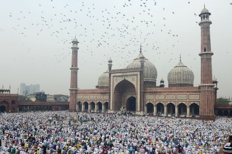 Muslims praying Eid in Delhi