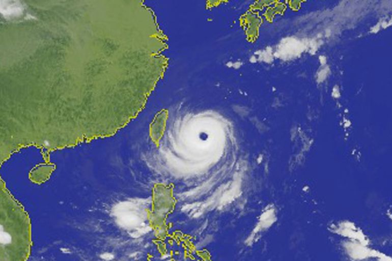 Typhoon Dujuan set to batter Taiwan