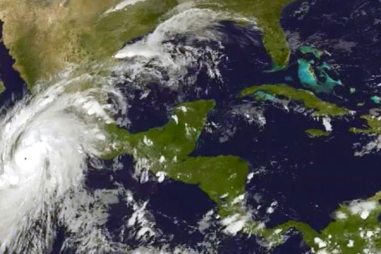 Hurricane Patricia roars towards western Mexico