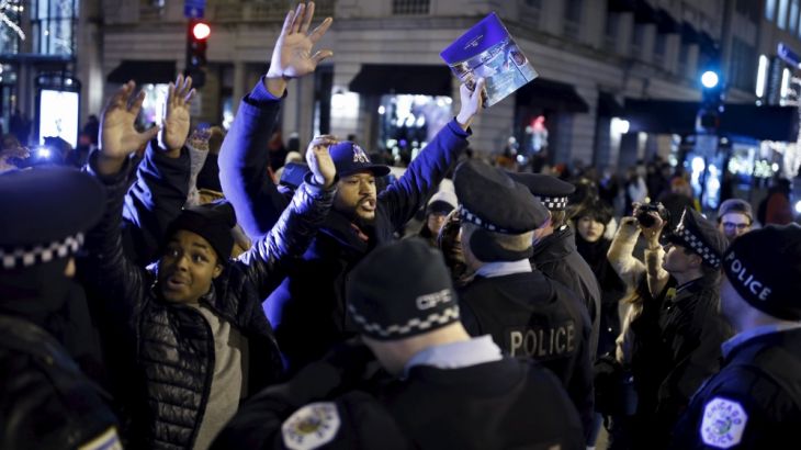 Protesters demonstrate in Chicago in response to fatal shooting of Laquan McDonald