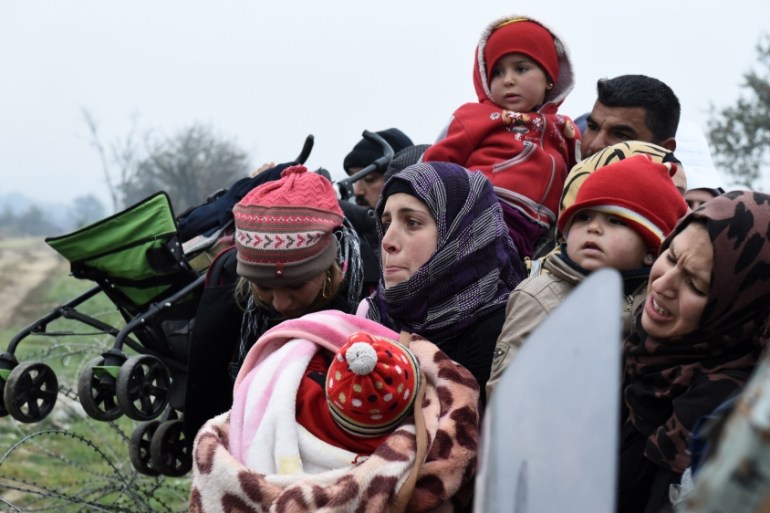 Refugees waiting to cross to Macedonia