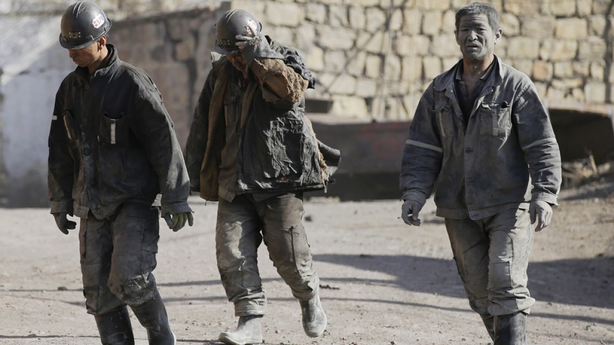 China coal mine blaze kills 21 workers, Workers' Rights