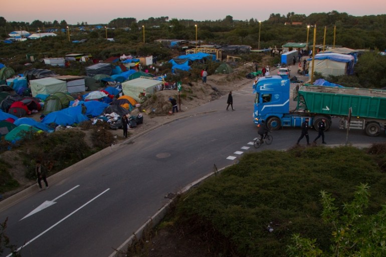 Do not use - Migrants in Calais Jungle dream of England, a better life.