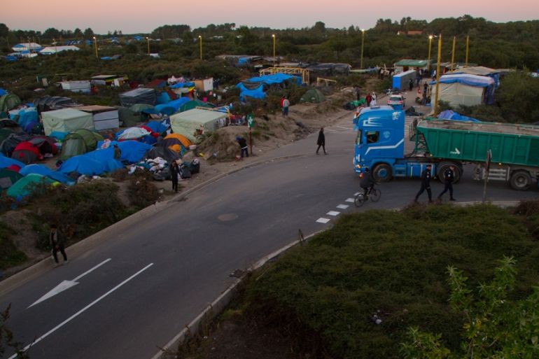 Do not use - Migrants in Calais Jungle dream of England, a better life.