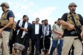 Yemeni Prime Minister Bahah in the Aden harbor