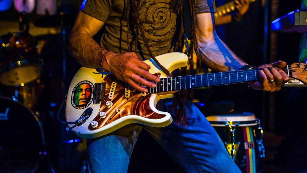 Carlos Jones performs at Brother's Lounge in Cleveland, Ohio, in 2013 [Angelo Merendino/Al Jazeera]