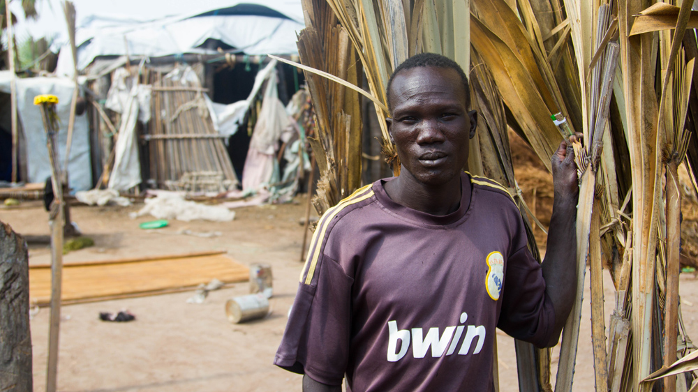 
James Gul fled his home in Unity State to seek refuge in the islands of Sudd but has no food [Caitlin McGee/Al Jazeera] 
