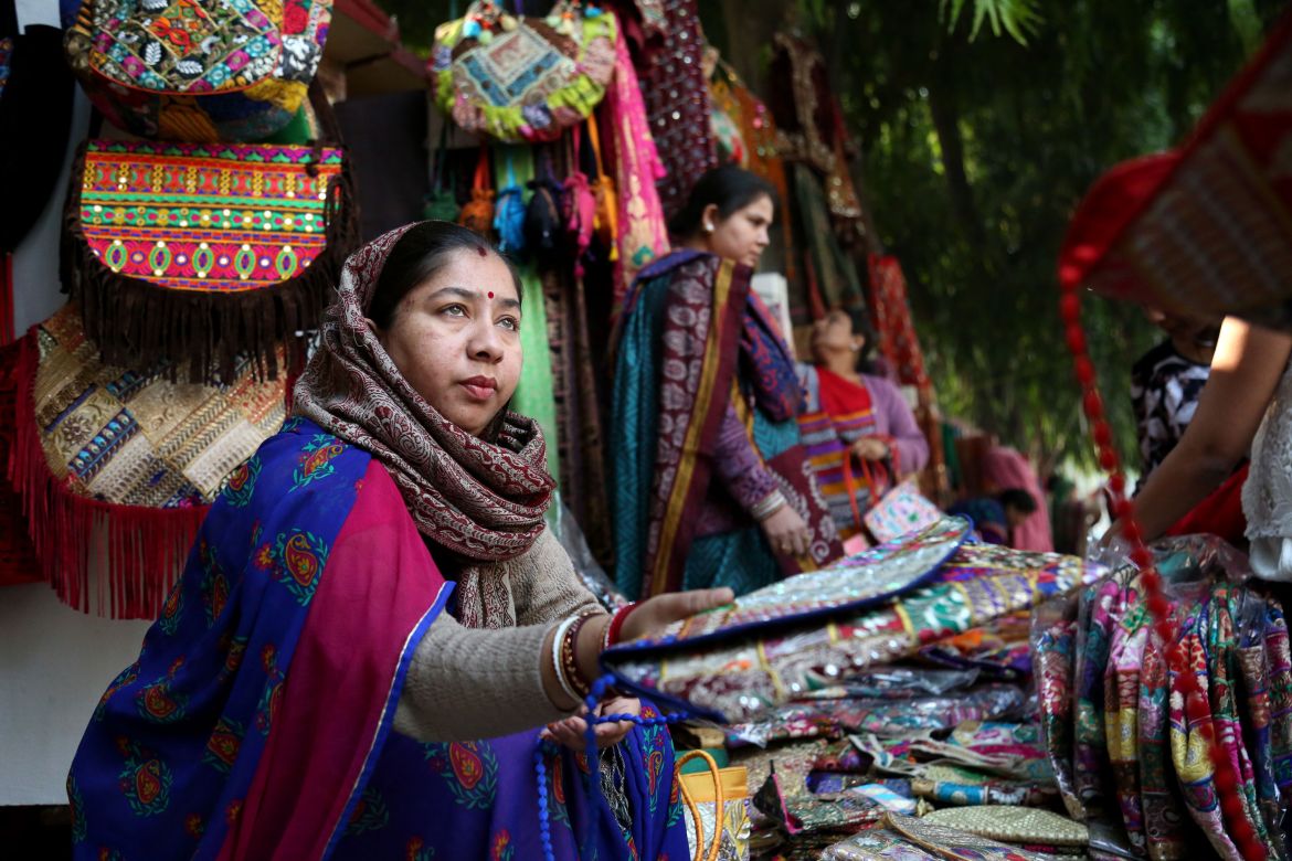 Street vendors Delhi India [Showkat Shafi/Al Jazeera]