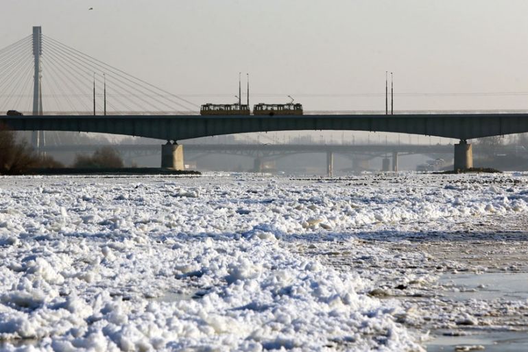 21 people are killed as a cold blast grips Poland. [EPA]