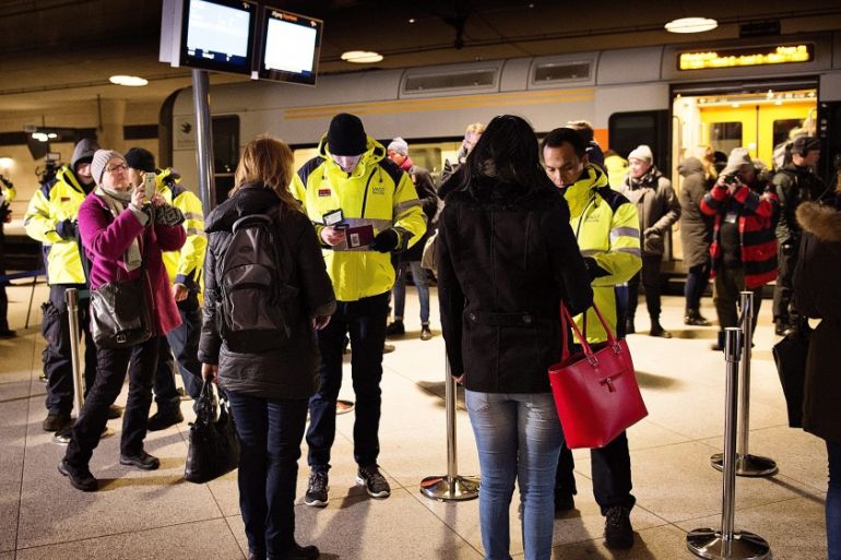 Swedish ID checks in place from Denmark to curb refugee flow