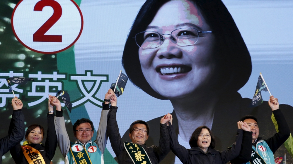 Tsai Ing-wen shouts slogans during a campaign rally in Taichung, Taiwan [REUTERS]