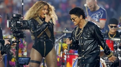 Beyonce and Bruno Mars perform during half-time show at the NFL's Super Bowl 50 football game in  California [REUTERS] 